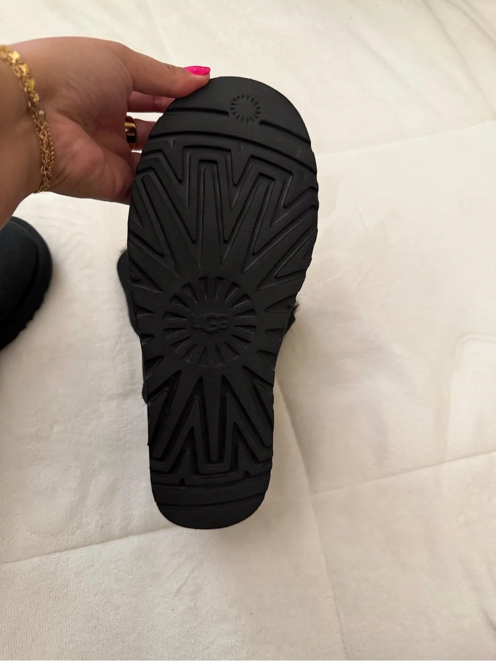 UGG Bailey Button II Boots, 8 - Picture 6 of 10